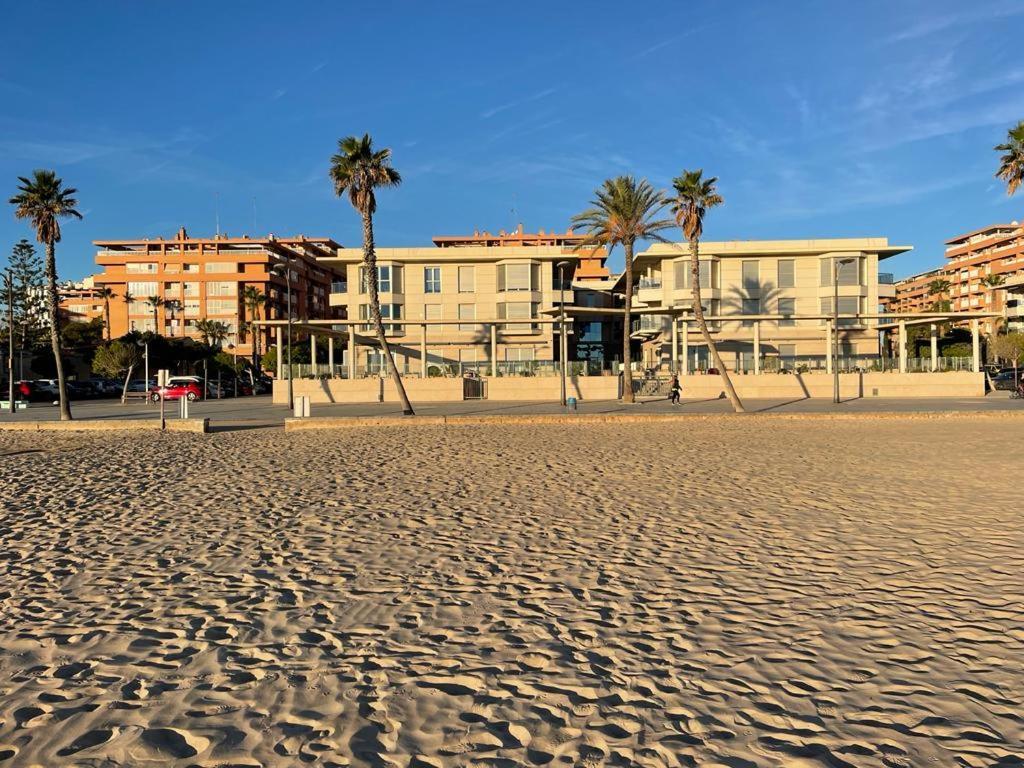 Sunny&Beach In Valencia Bagian luar foto