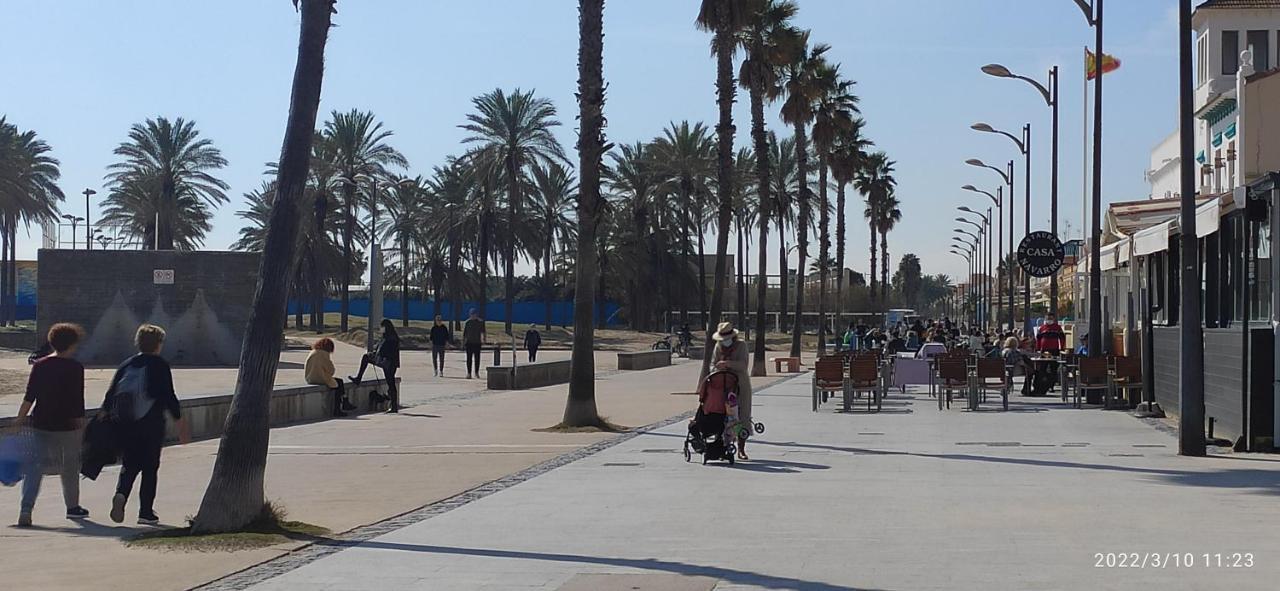 Sunny&Beach In Valencia Bagian luar foto